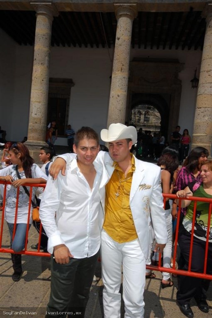 Ahora con Piña Ahora con Piña